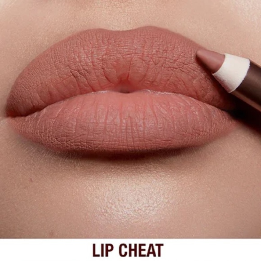 Charlotte Tilbury Lip Cheat in Pillow Talk FULL SIZE